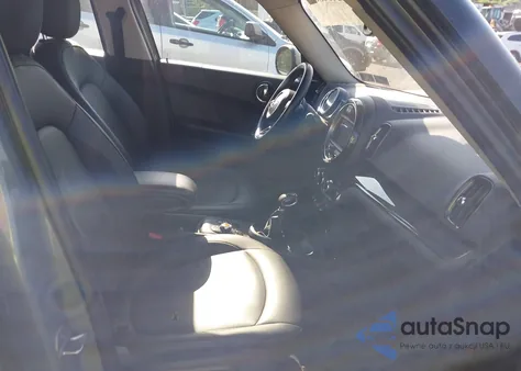 2019 Mini Countryman Cooper z USA, uszkodzony, nr VIN WMZYV5C57K3F57744